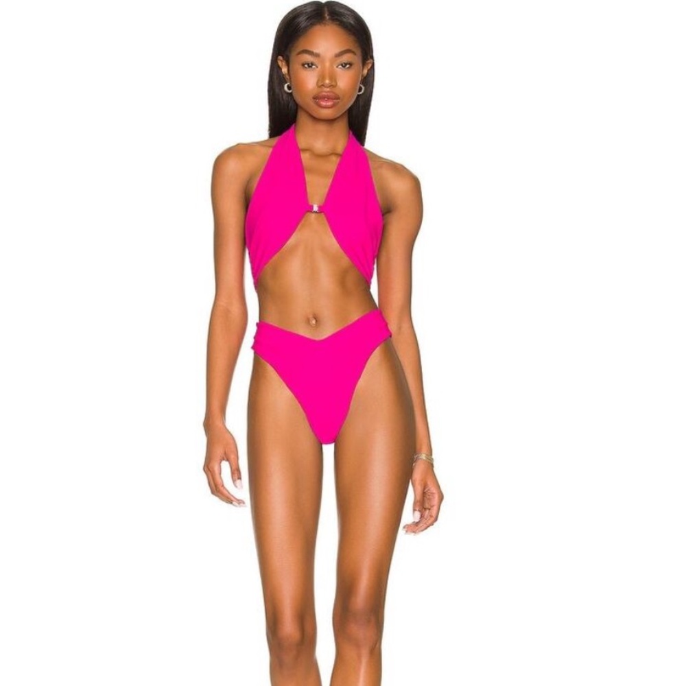 New with Tags LoveWave One piece swimsuit